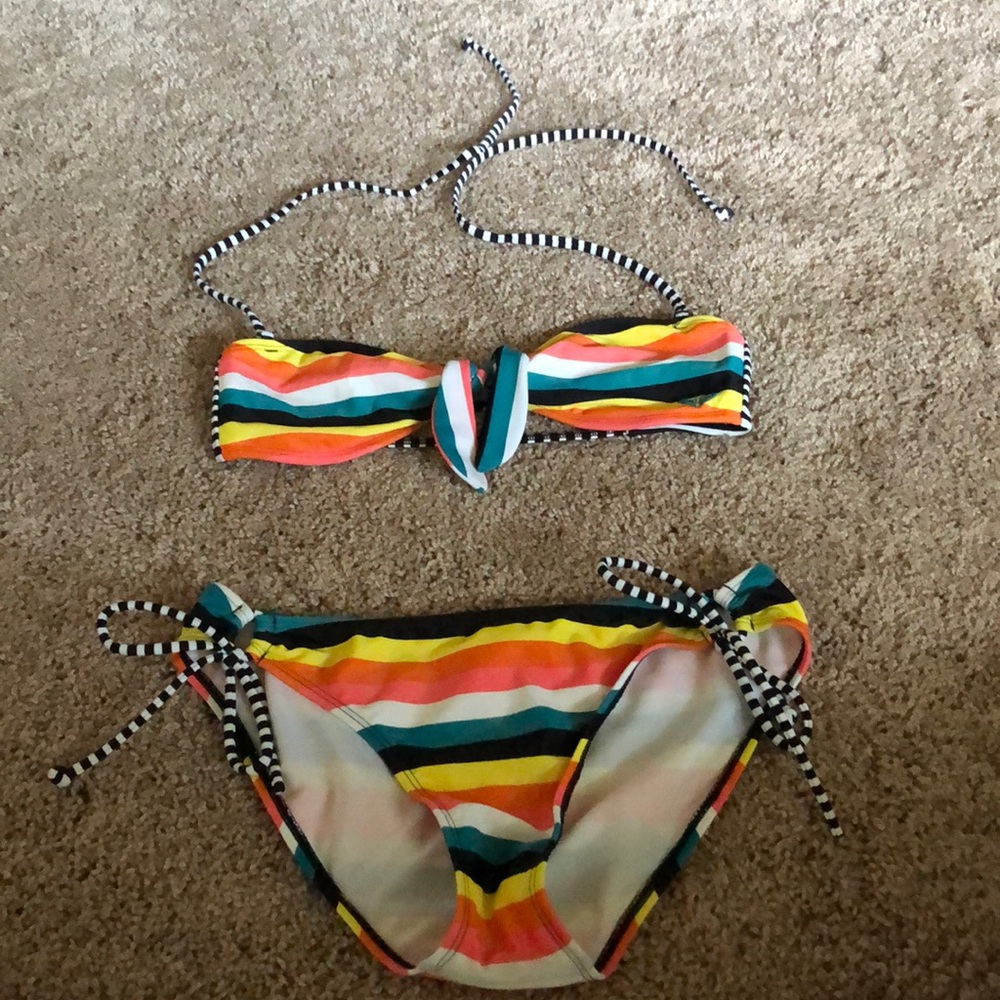 Roxy swimsuit! Super cute and barely worn!
